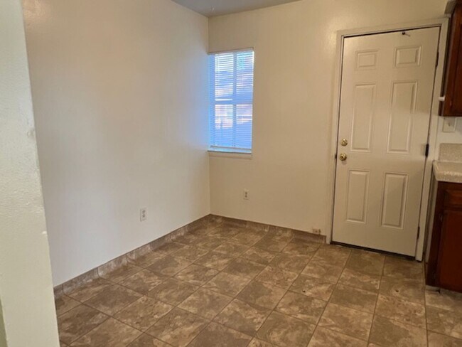 Photo - 1122 Washington Ave