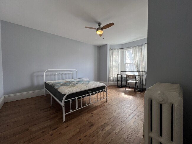 Photo - 168 Weymouth St Unit 2-2