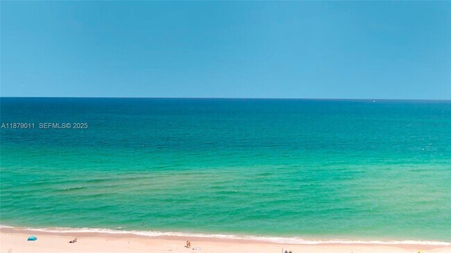 Building Photo - 5415 Collins Ave Unit 302A