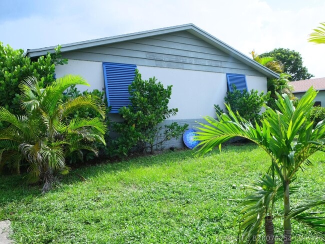 401 Silver Beach Rd Unit A
