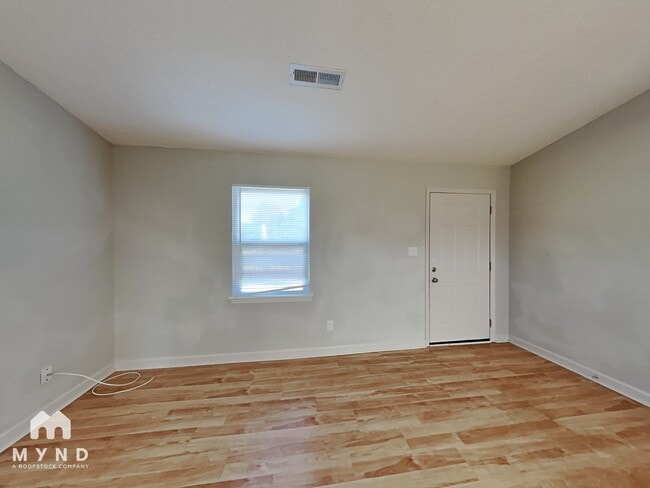 Photo - 2241 Thornfield Rd