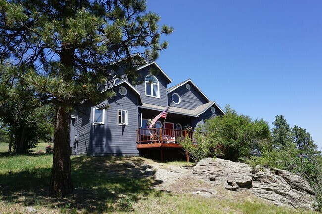Building Photo - Great House in South Evergreen!! Must See!!