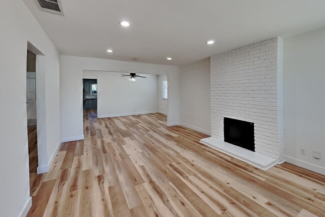 Photo - 930 Dolores Ave Unit #1