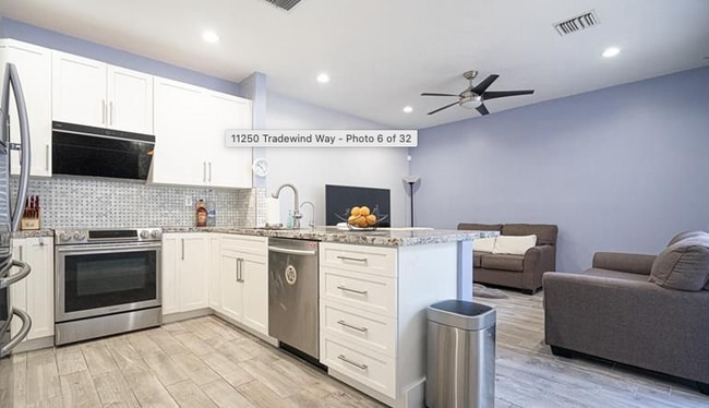 Photo - 11250 Tradewind Way