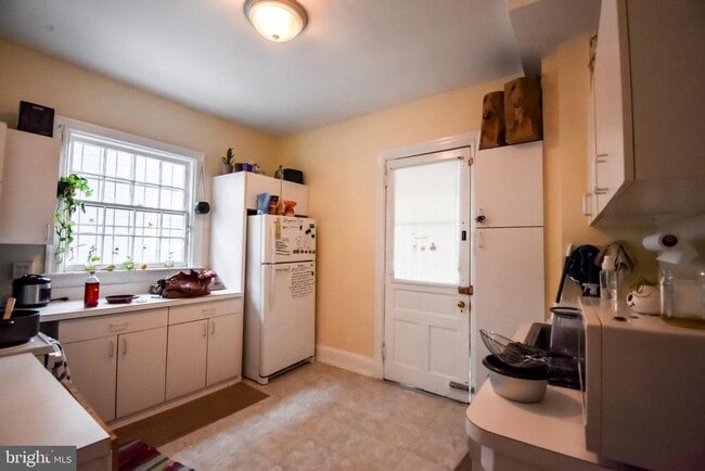 Photo - 2216 Wisconsin Ave NW