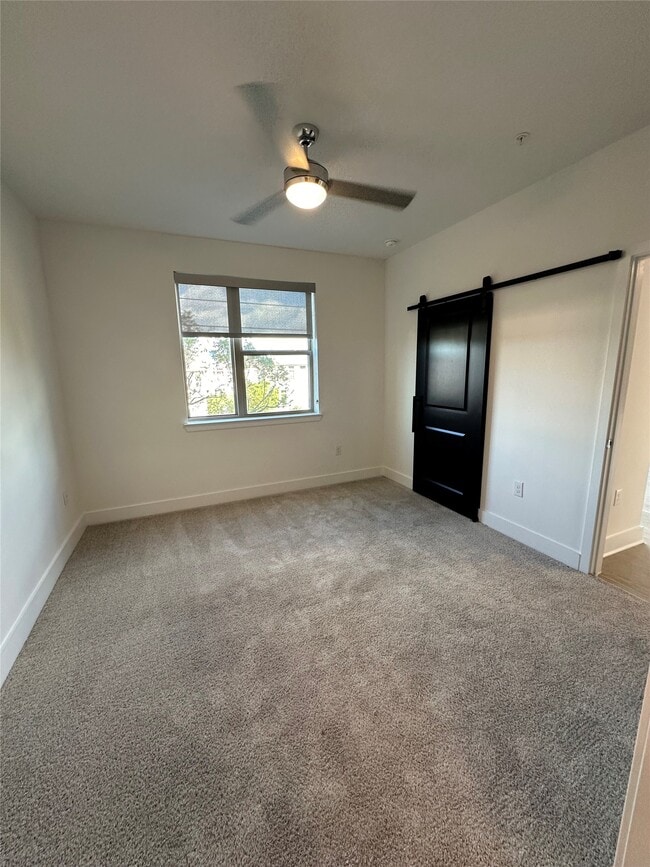 Photo - 6400 Washington Ave Unidad 438