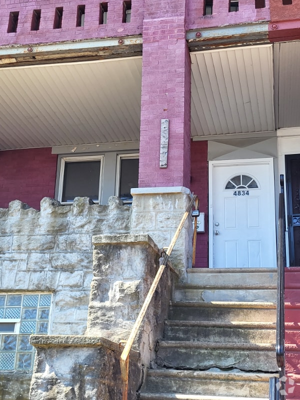Building Photo - 4834 Sansom St Rental