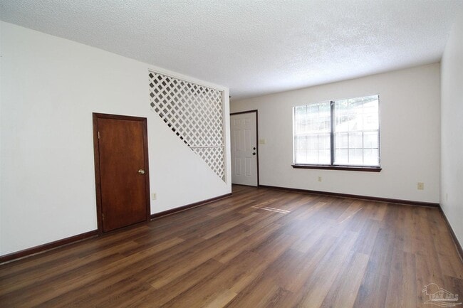 Photo - 1455 Acorn Ln