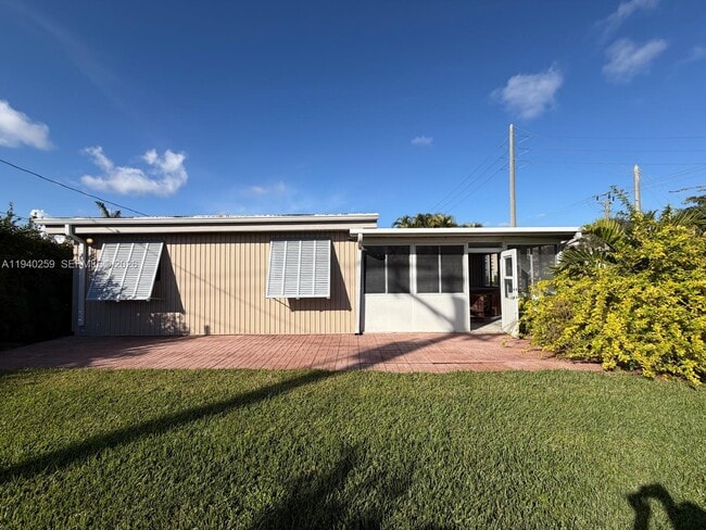 Photo - 238 SE 3rd St