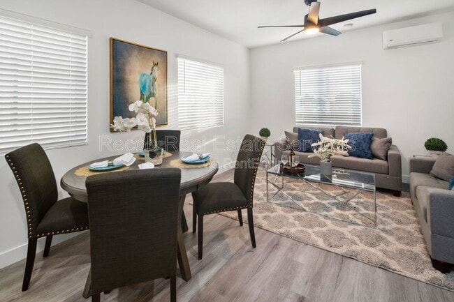 Photo - 4970 Genesee Ave Unidad 4986