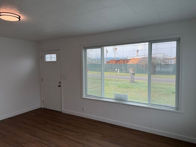 Photo - Updated 3 bedroom, 1 bath house in Creswell!