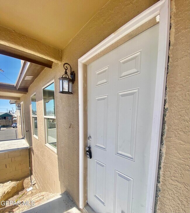 Photo - 108 N Gibraltar Dr
