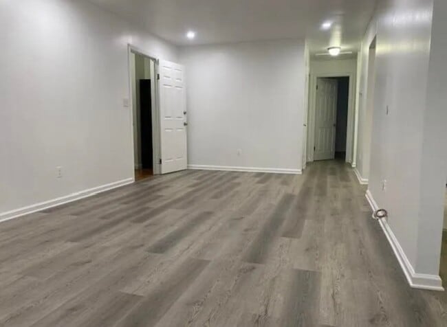 Photo - 121 Mallory Ave Unit 3