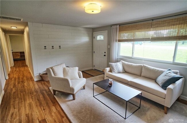 110 W Spring Valley Pike