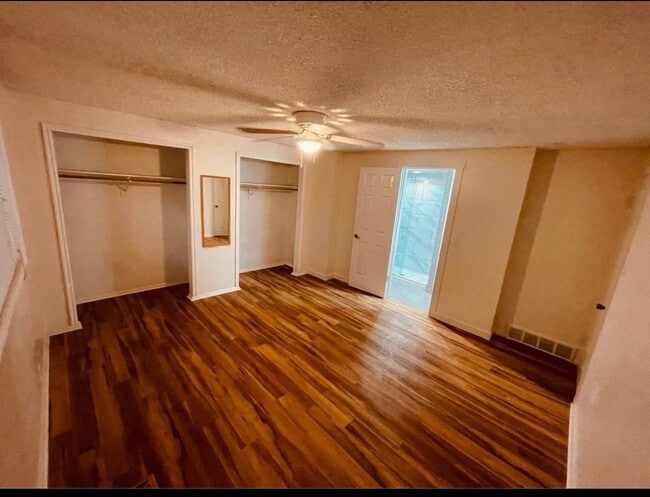 Photo - 844 S Roberta St Unit 4