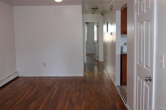Building Photo - 55 Wyona St