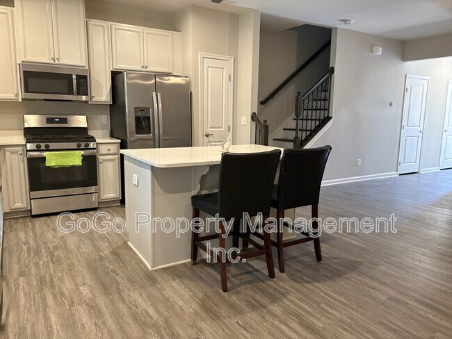 Photo - 133 Marthawood Ln