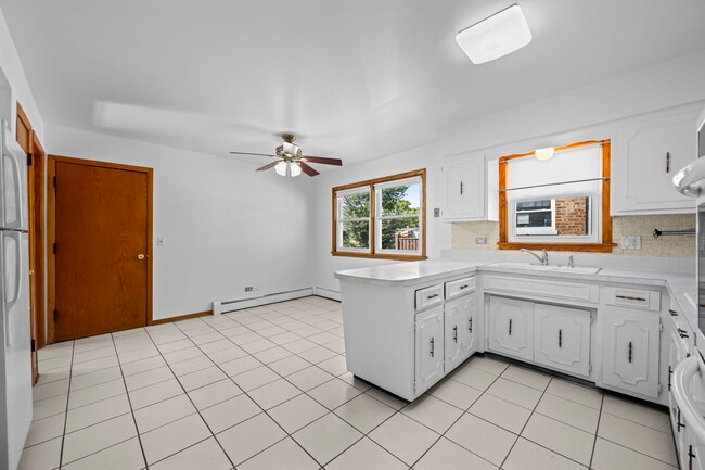 Photo - 5421 W Windsor Ave