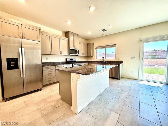 Photo - 1841 James Crk Dr