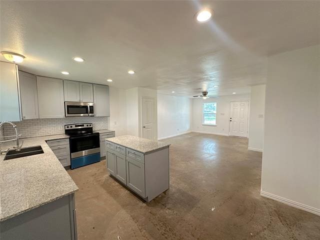 Photo - 108 W Adams St