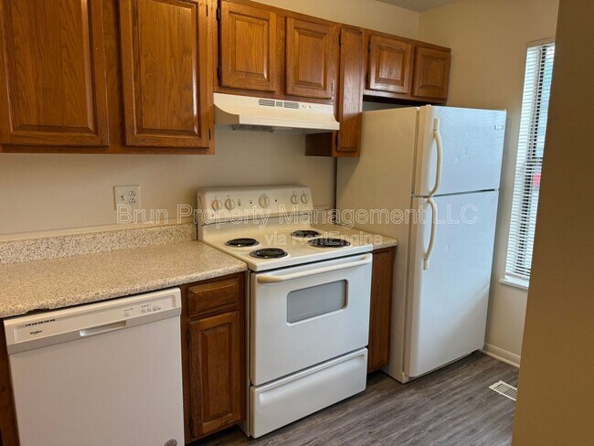 Photo - 10417 Victoria Dr