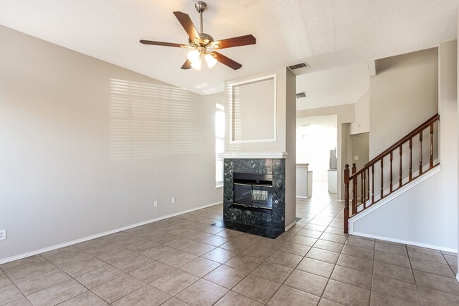 Photo - 1418 Post Oak Dr