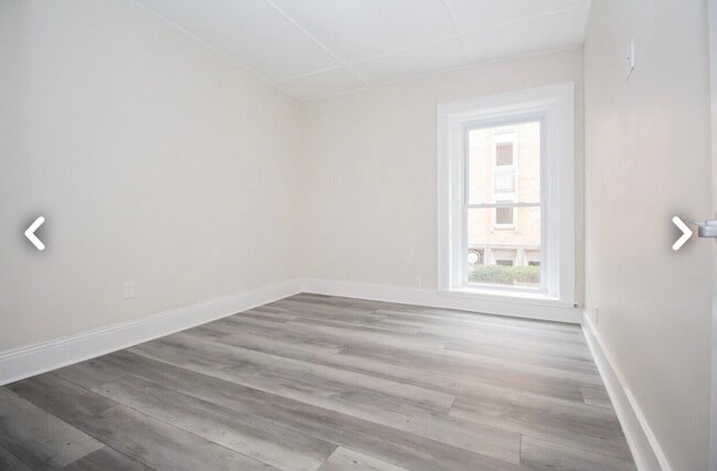 Photo - 18 Walnut St Unit 4L