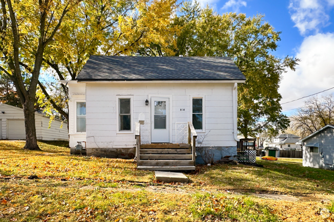 Building Photo - 814 N 15th St Rental