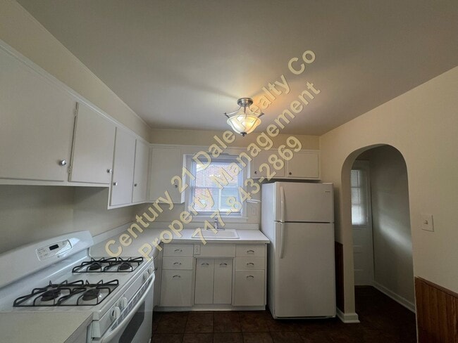 Photo - 2 BR Rancher in York Suburban Schools with a flat yard