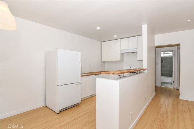 Photo - 11921 Goshen Ave Unit 6