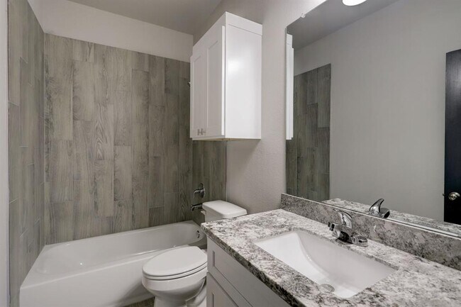 Photo - 5626 Kittridge St Unit A