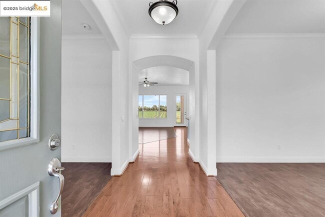 Photo - 909 Suntan Ln