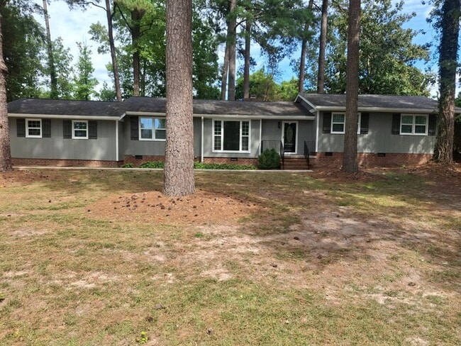 Building Photo - 3 Bedroom 2 Bath Ranch Rental