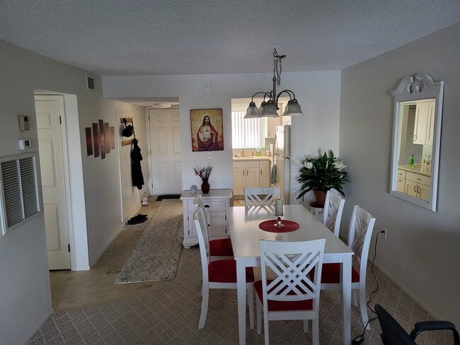 Dining Area - 3943 Lake Bayshore Dr Condo Unit F404