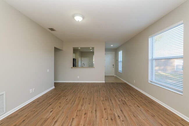 Photo - 14719 Wake Robin Dr