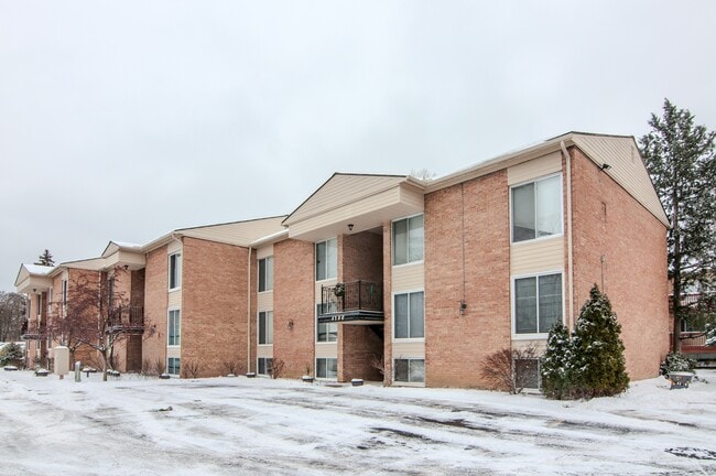 Photo - 4194 Packard St