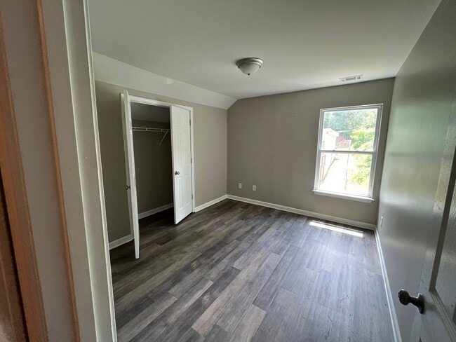 Photo - 2194 Vesta Ave NW