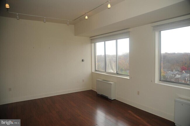 Photo - 10401 Grosvenor Pl Apartamento Unidad 1525