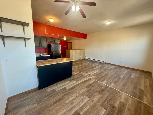 Photo - 1319 E Main St Unit Upper