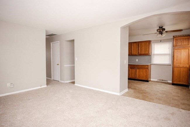 Photo - Nice ranch style three bedroom home in washington local schools