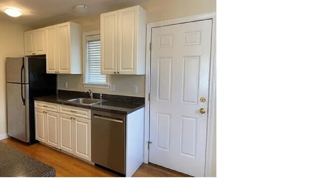 Photo - 75 Mystic St