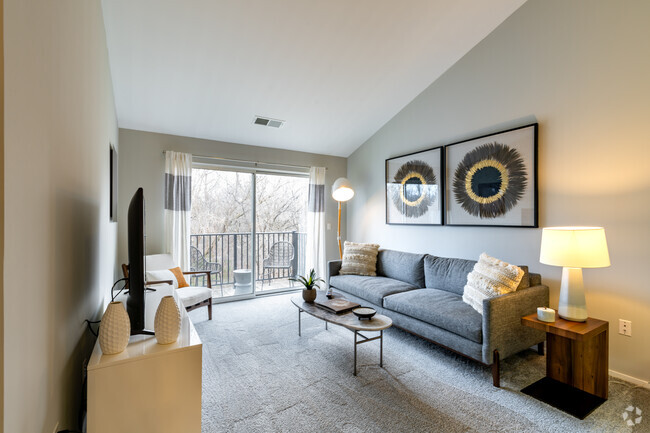 Iris - 2BR, 2BA - 985 SF - Legends Fox Creek Apartamentos