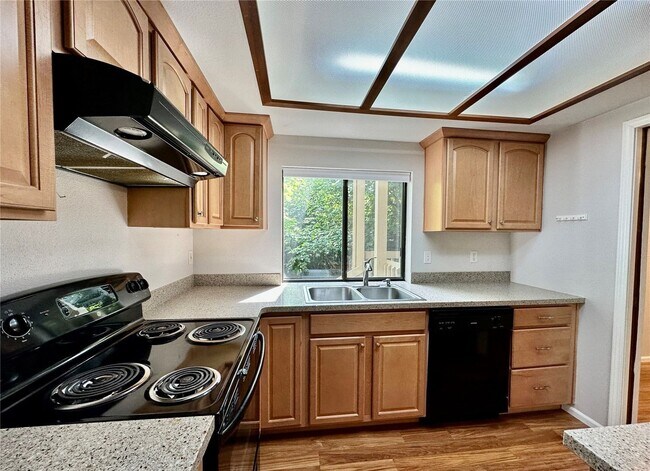 Photo - 2Bd/2Ba Kirkland Condo Unit C201