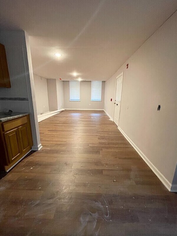 Photo - 890 N 41st St