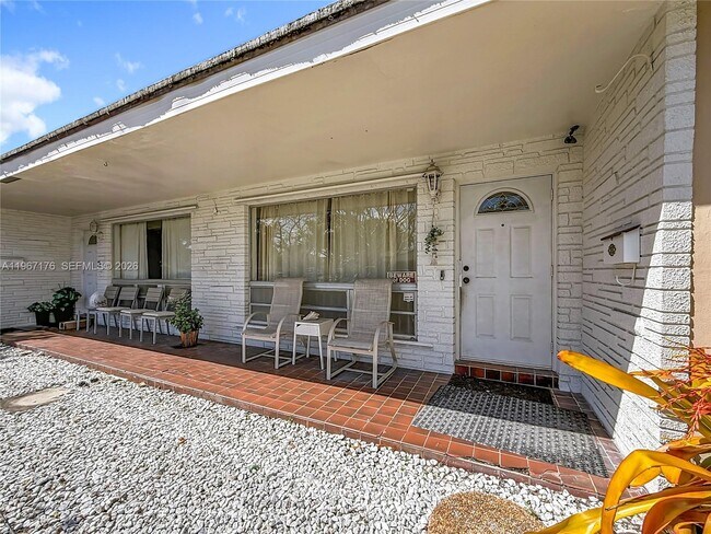 Photo - 450 S Highland Ct Unit 1