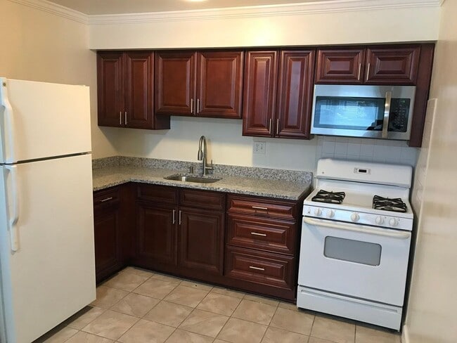 Photo - 5707 Adleigh Ave Unit 10