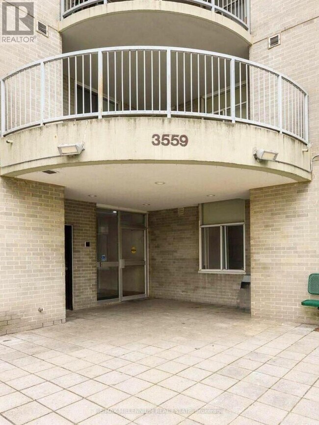 Photo - 3559 Eglinton Ave W Unit 611
