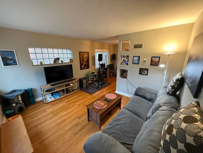 Photo - 4976 Oleatha Ave Unit 4976 Oleatha Ave