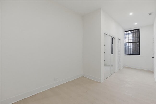 Photo - 2234 W Irving Park Rd Unit 1