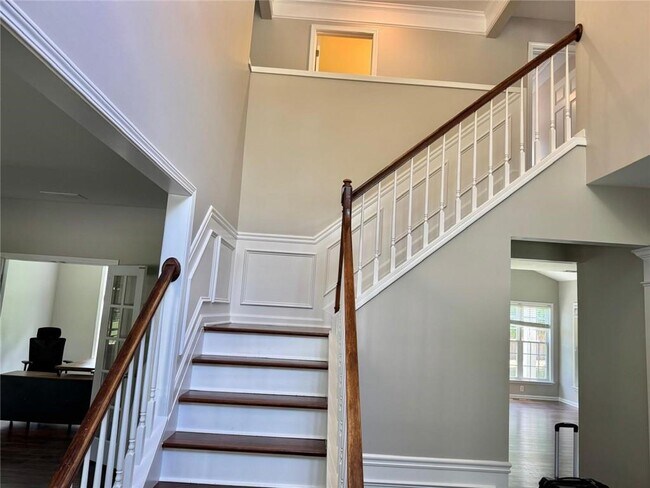Photo - 230 Albrighton Ct